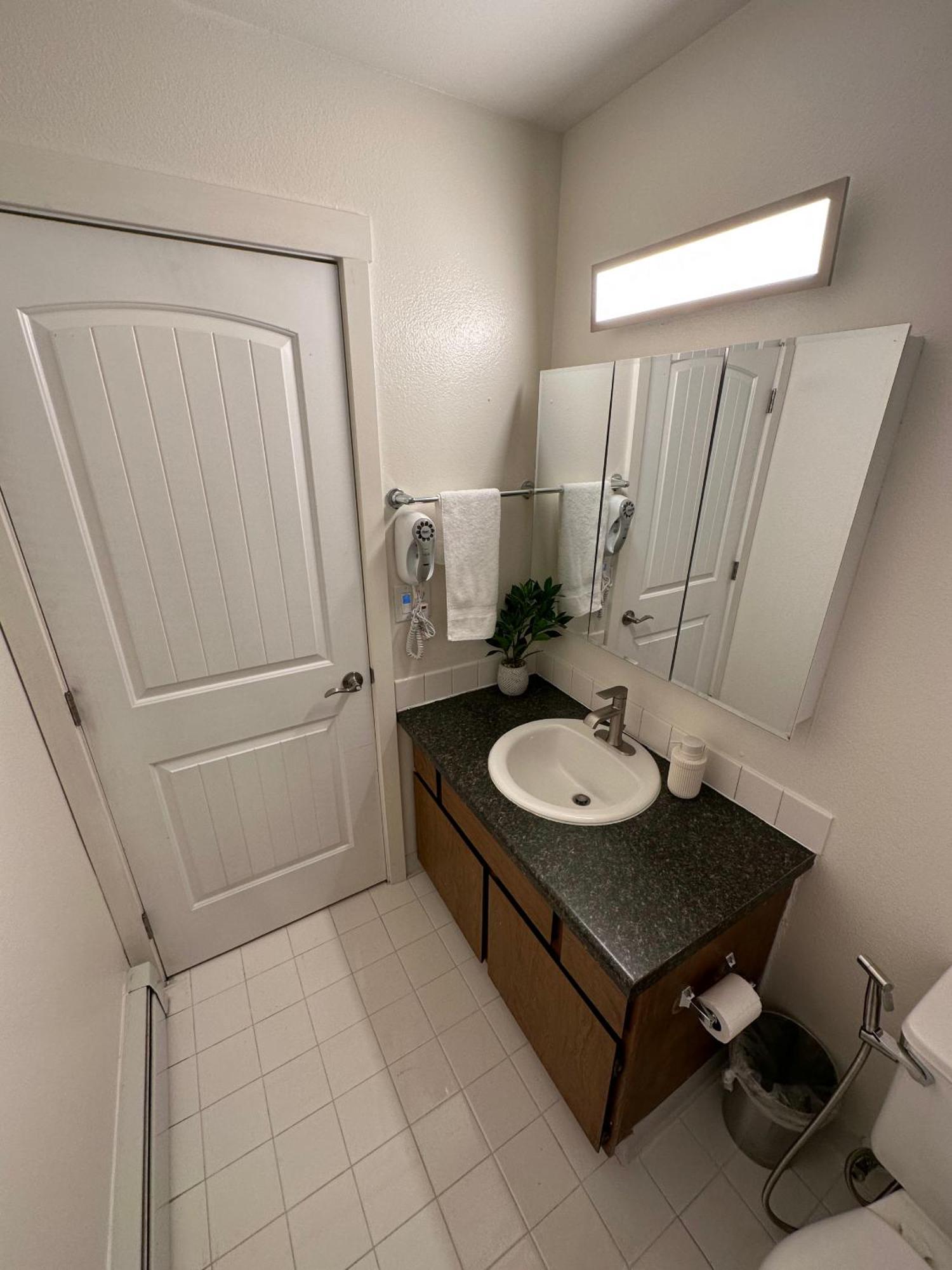 Stay Anchorage! Furnished Two Bedroom Apartments With High Speed Wifi Zimmer foto